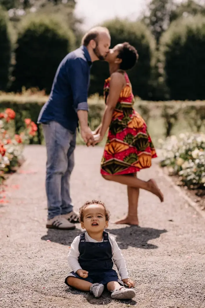 Familienshooting mit kleinem Sohn